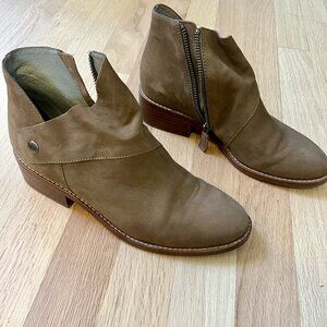 Eileen Fisher Billie Booties